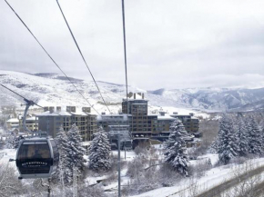 Outdoor lovers paradise enjoy this 1BD condo resort setting for all seasons of outdoor fun